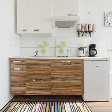 Studio Apartment Niemetzstr 51 Berlin Luaran gambar