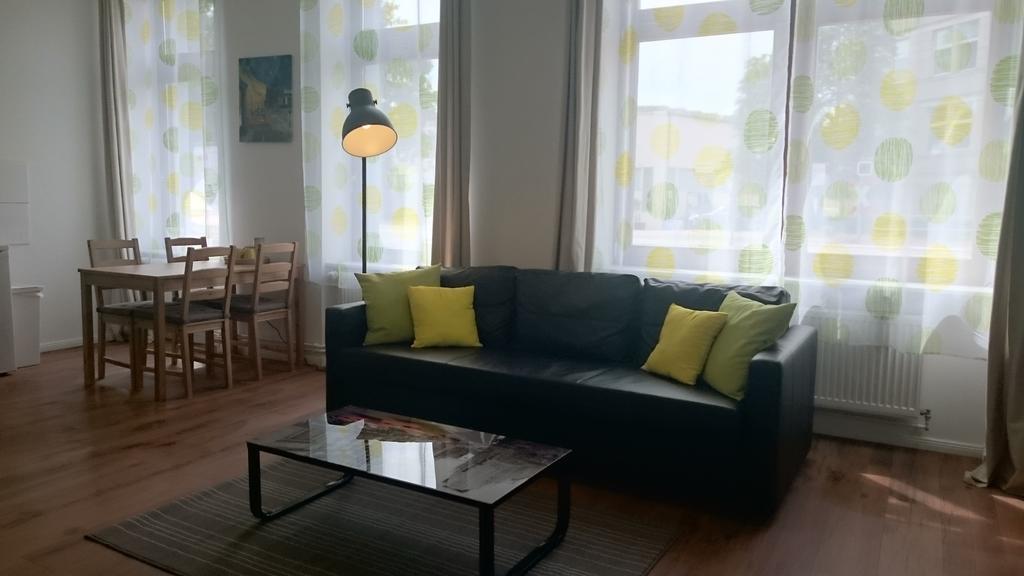 Studio Apartment Niemetzstr 51 Berlin Luaran gambar